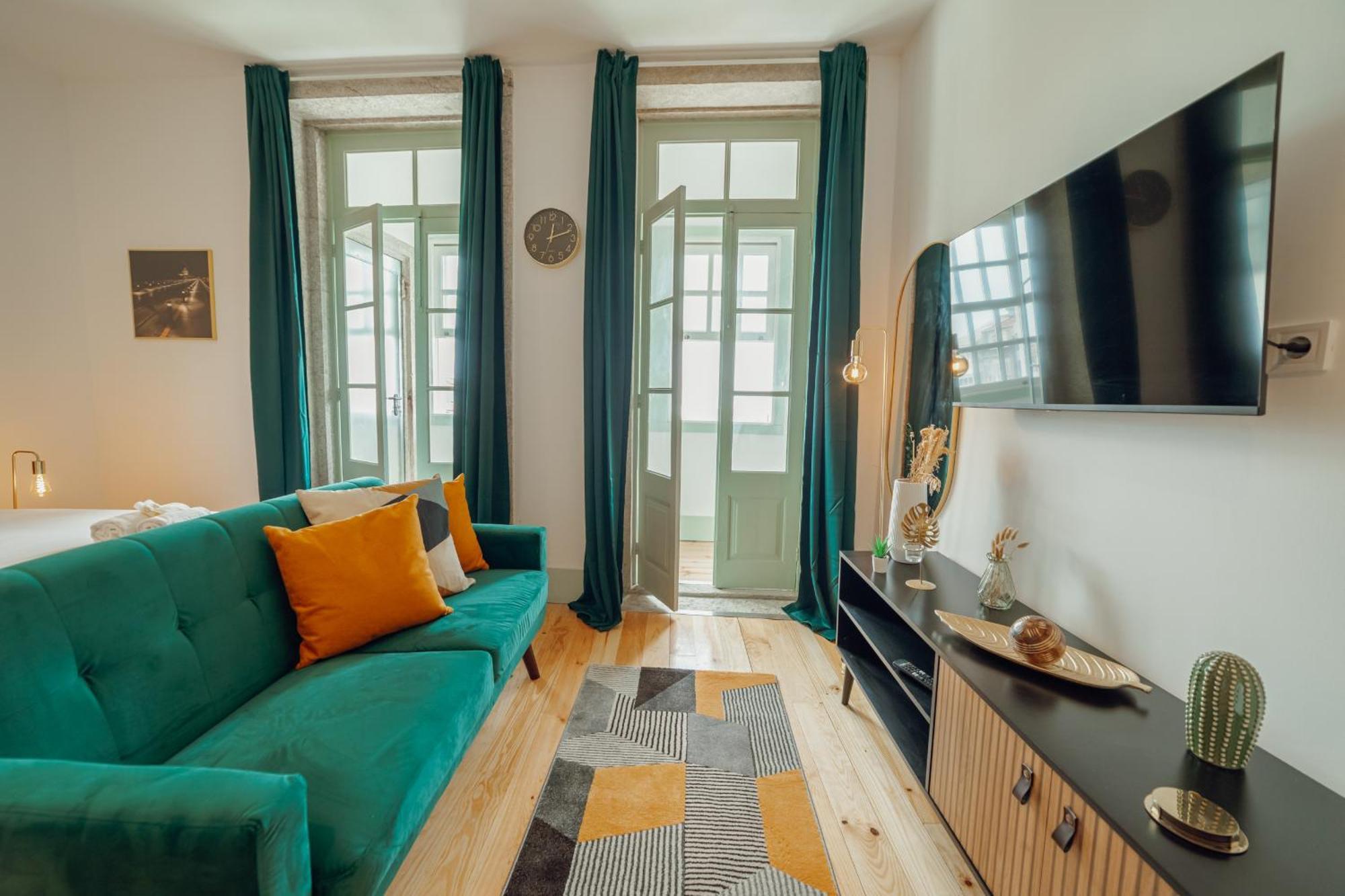 Downtown Suites By Vacationy Porto Ngoại thất bức ảnh