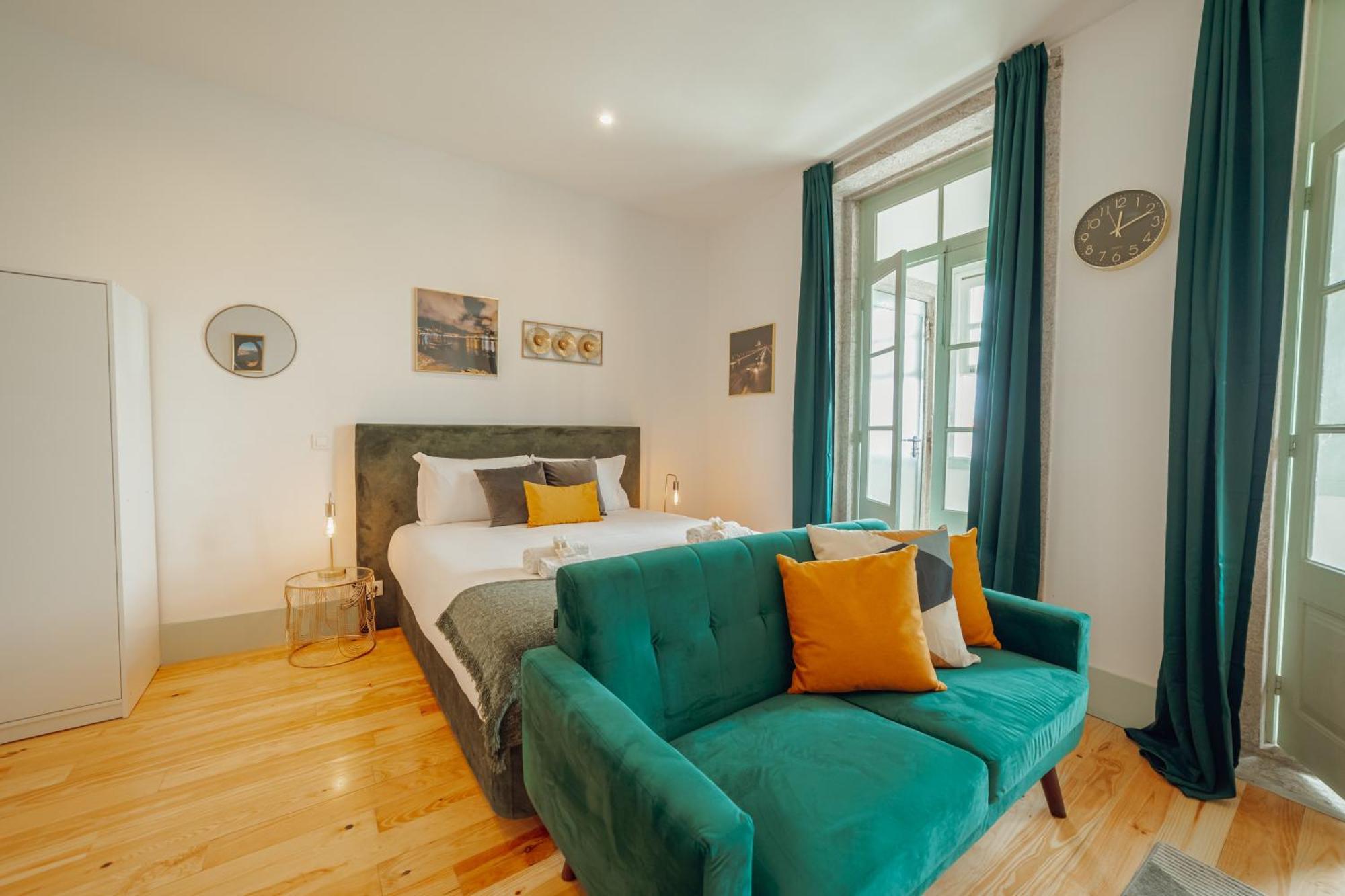 Downtown Suites By Vacationy Porto Ngoại thất bức ảnh